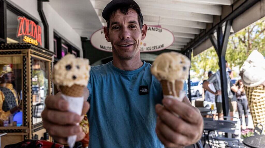 alex honnold at boulder city ice cream shop